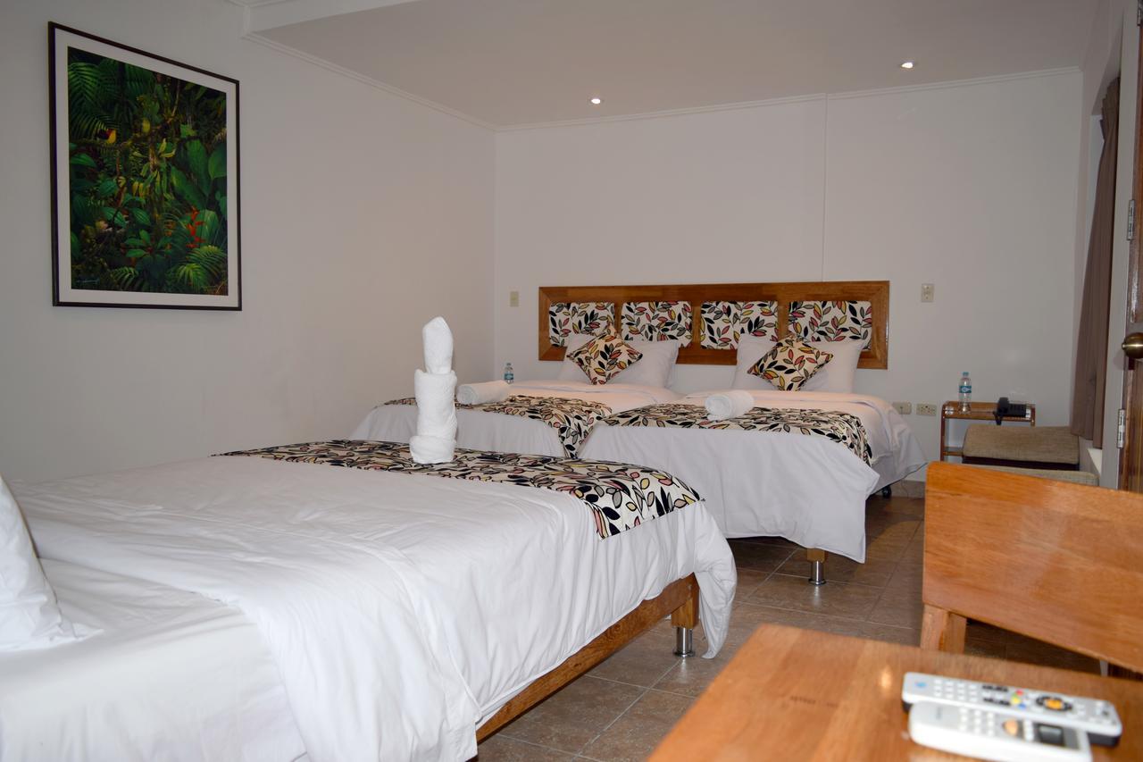 Hotel Jungle House Икитос Екстериор снимка