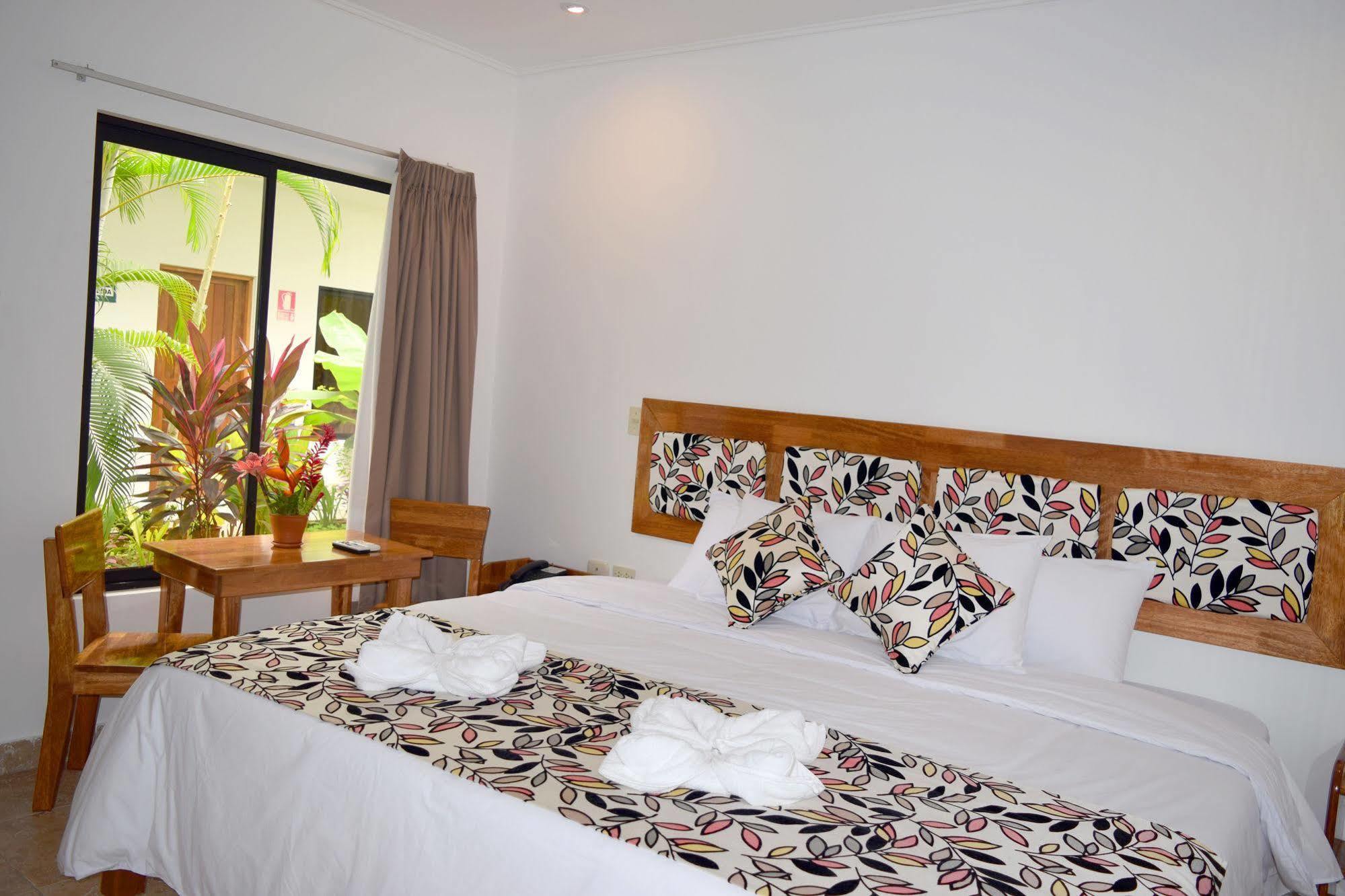 Hotel Jungle House Икитос Екстериор снимка