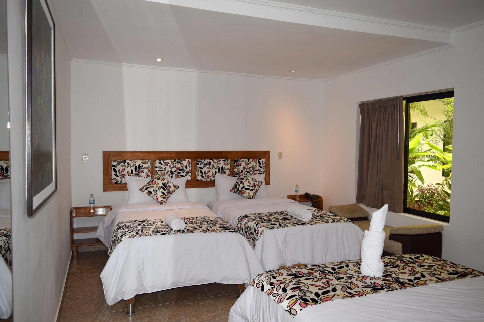 Hotel Jungle House Икитос Екстериор снимка