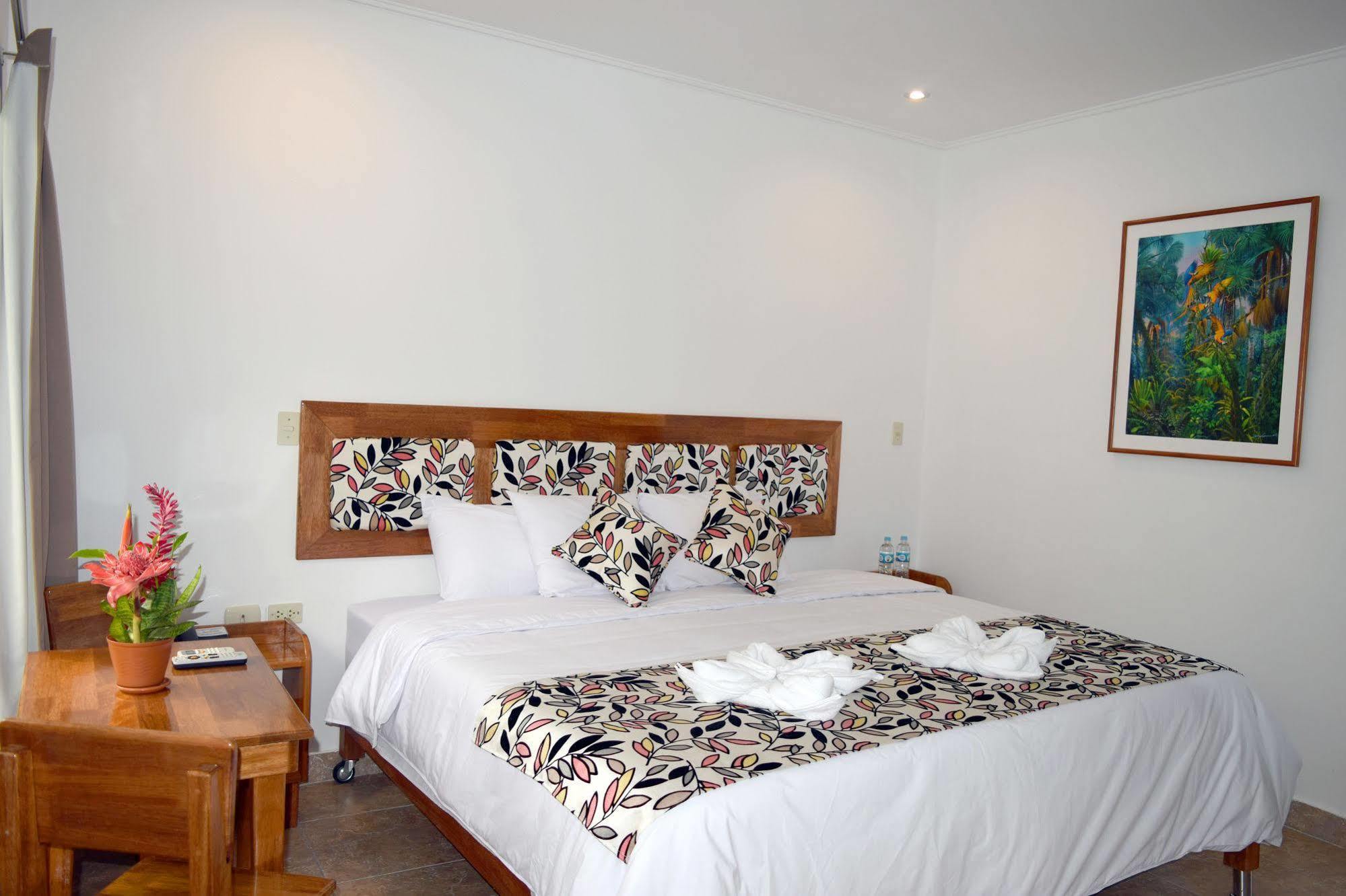 Hotel Jungle House Икитос Екстериор снимка