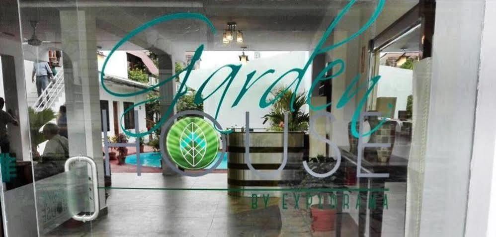 Hotel Jungle House Икитос Екстериор снимка
